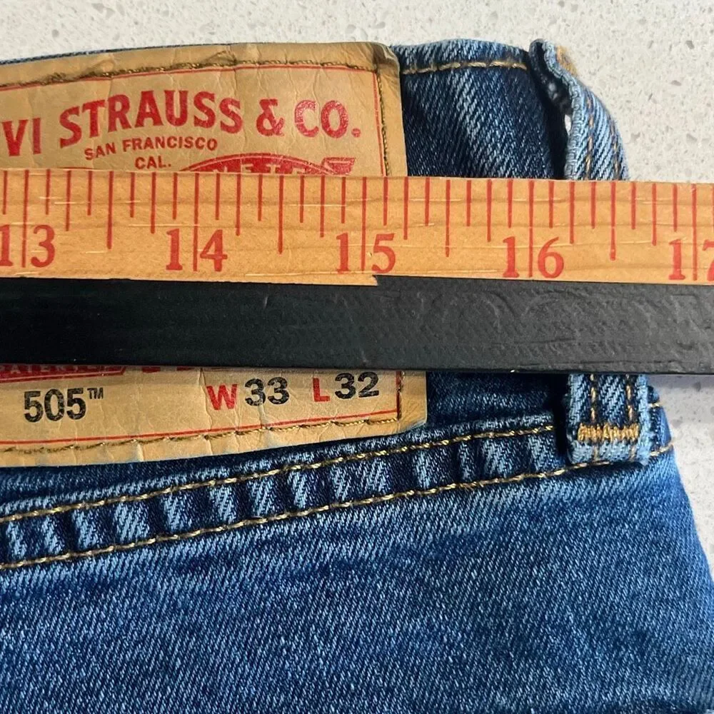 Levi’s 505 Classic Straight Leg Fit Blue Jeans Tagged 33/32